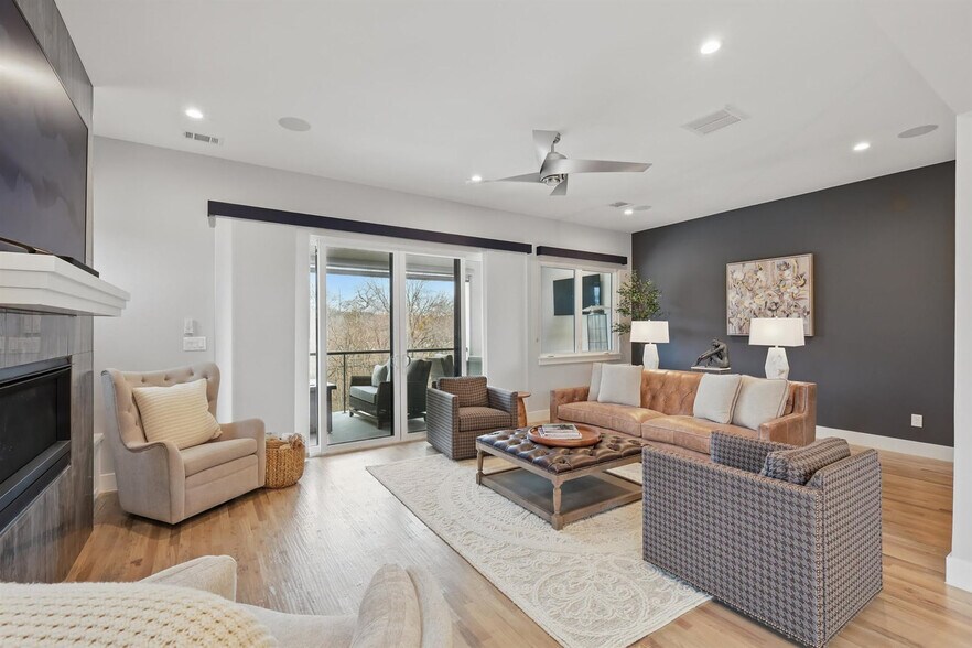 Building Photo - 428 Highwoods Trl