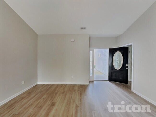 Building Photo - 232 Whetstone Dr