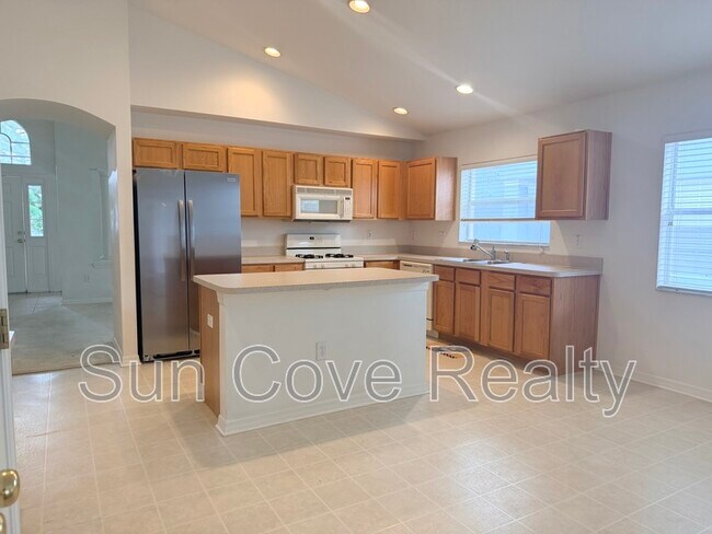 Building Photo - 24927 Siena Dr