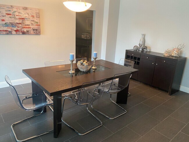 Building Photo - 4001 S Ocean Dr