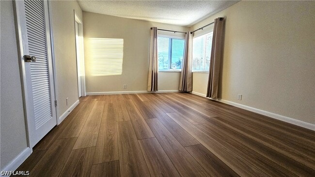 Building Photo - 301 6th Ave S