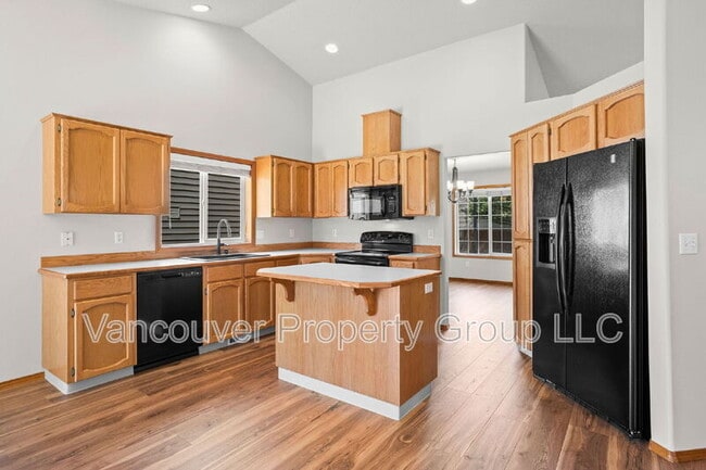 Building Photo - 3106 NE 183rd Pl