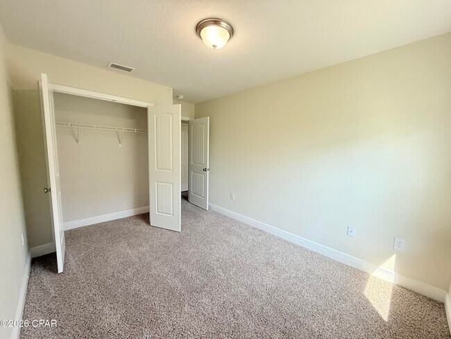 Building Photo - 7682 Shadow Lake Dr