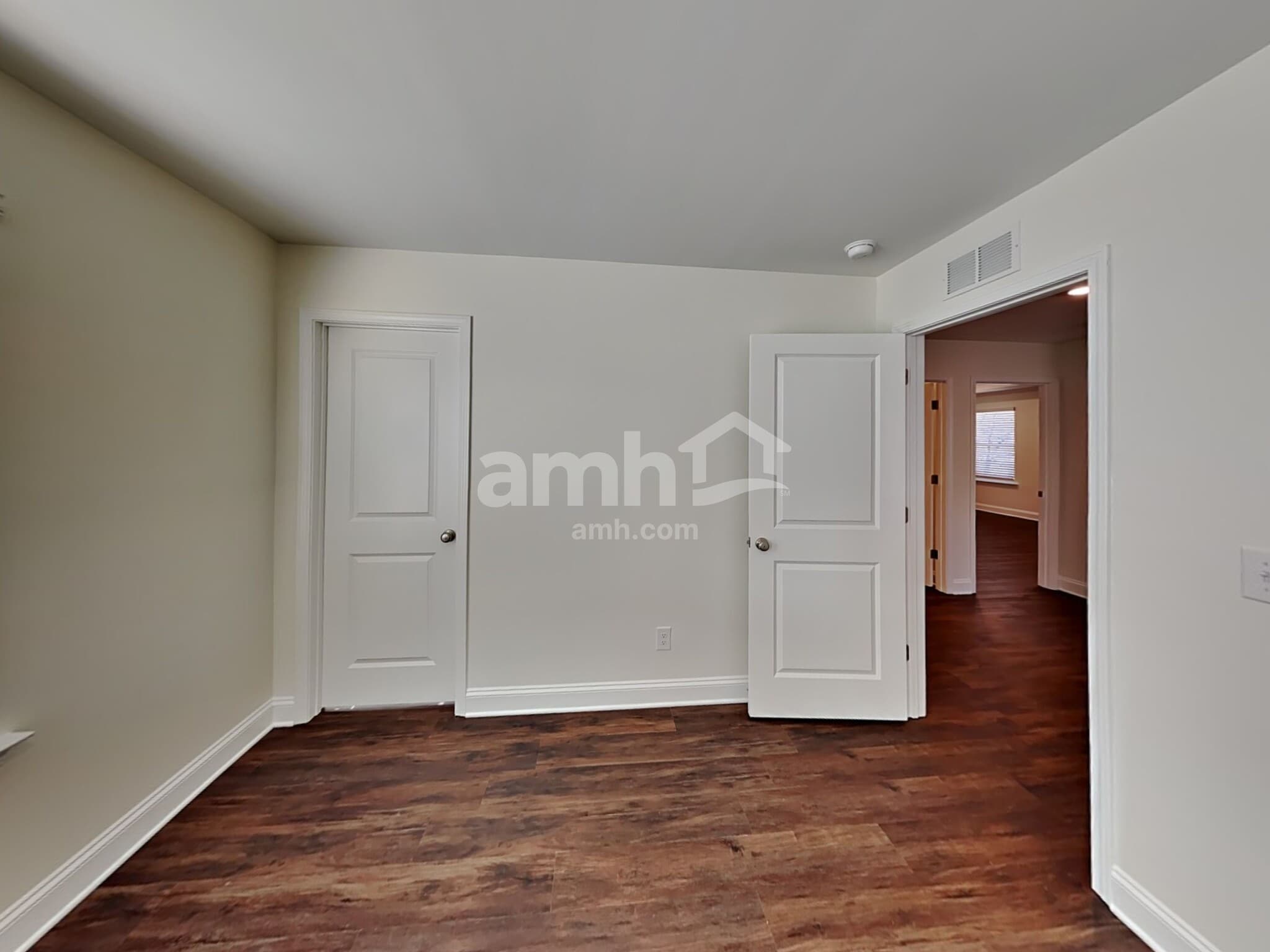 Building Photo - 617 Rivermist Dr