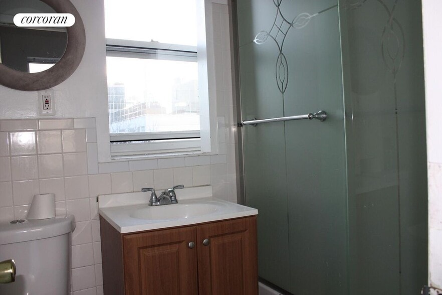 Primary Photo - 30-16 38th Ave