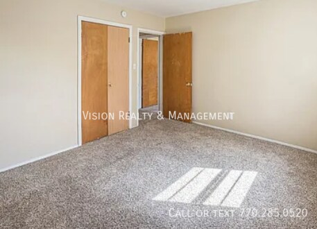 Building Photo - 1422 Flamingo Ln