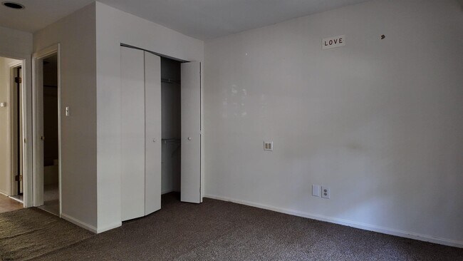 Building Photo - 4502 Yorktown Pl