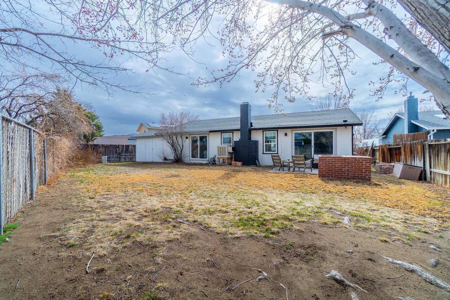Building Photo - 2903 Pinewood Dr