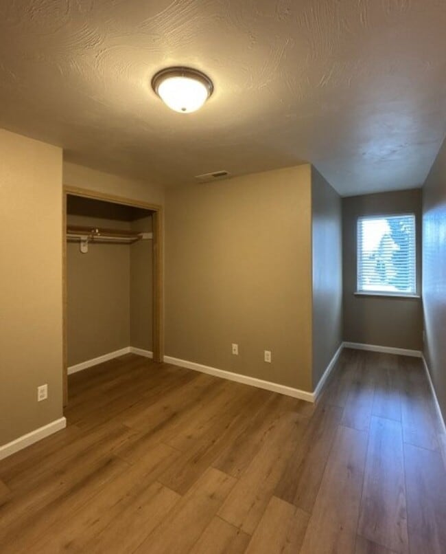 Building Photo - lenft01