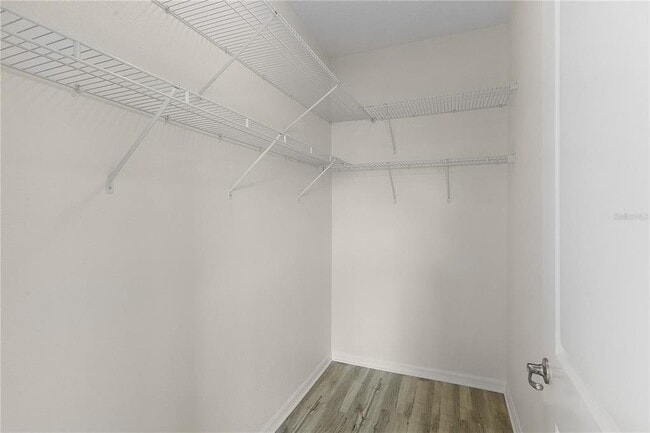 Building Photo - 5420 Sunshine Dr