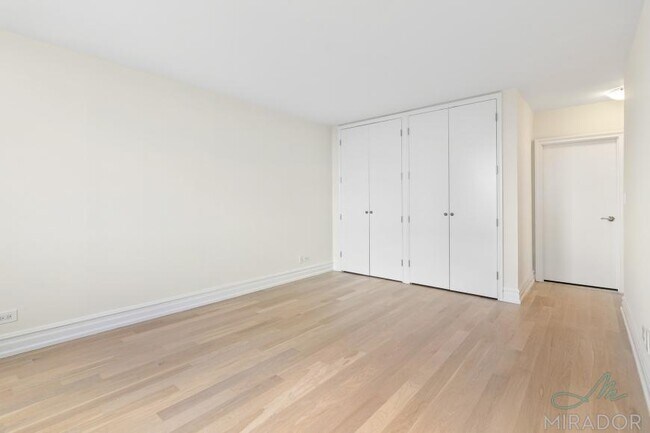Building Photo - 2 bedroom in New York NY 10023