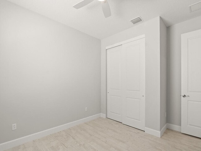 Building Photo - 4501 Nautilus Cir