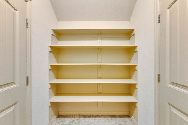 Building Photo - 2300 Dovetail St