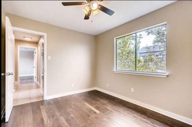 Building Photo - 11934 Rosethorn Dr