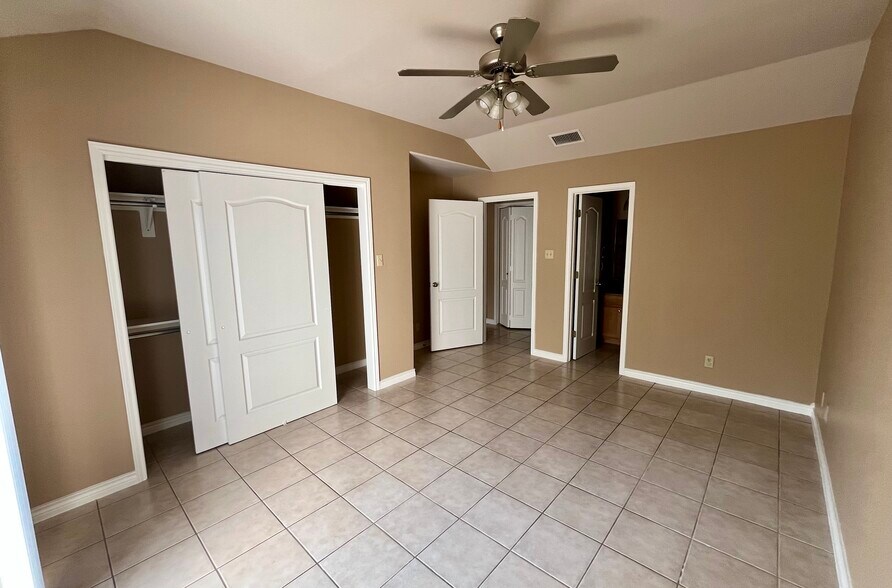 Building Photo - 1750 Tiara Trl