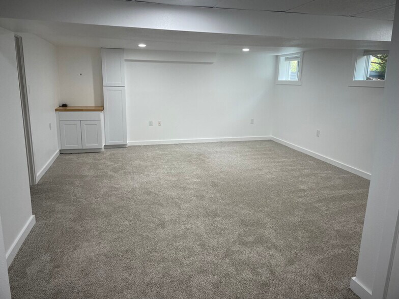 Building Photo - 2109 4th Ave N