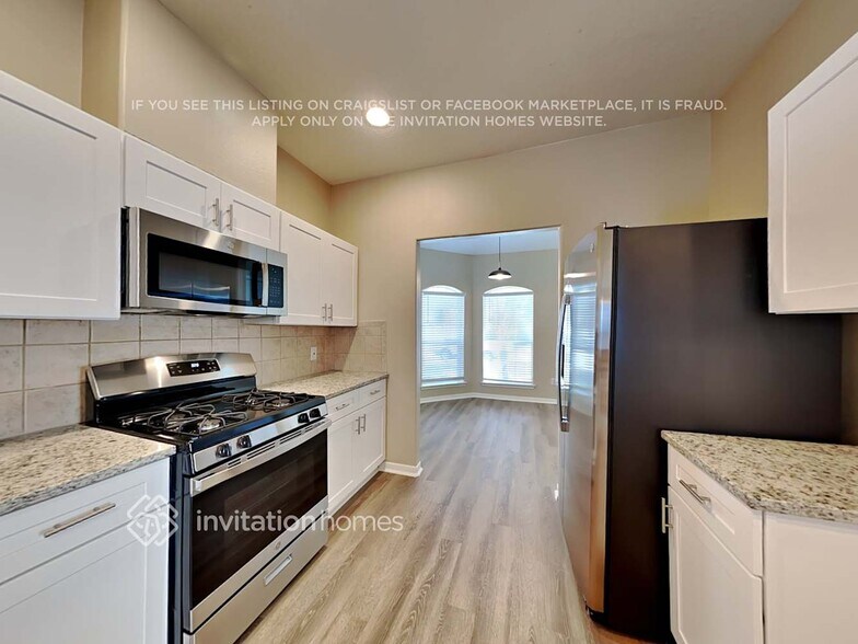 Building Photo - 12143 Landsdown Ridge Way