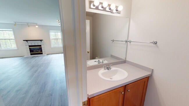 Building Photo - 2974 Barclay Way