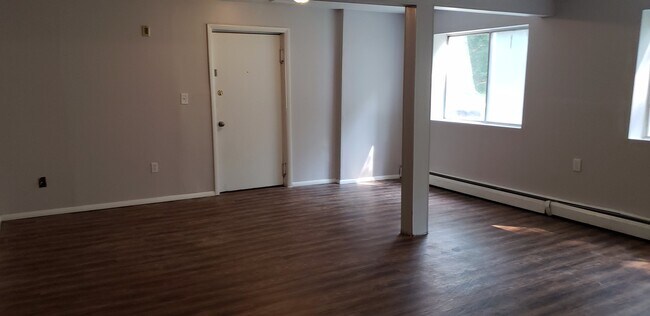 Building Photo - 138 Woodhill Dr