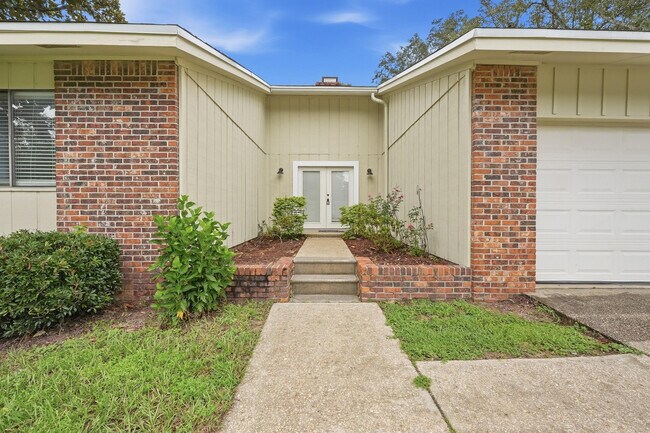 Building Photo - 644 Caribbean Way