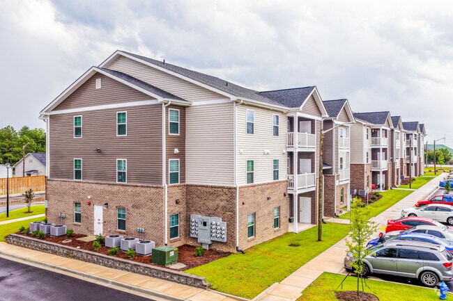 Building Photo - Clemons Greene