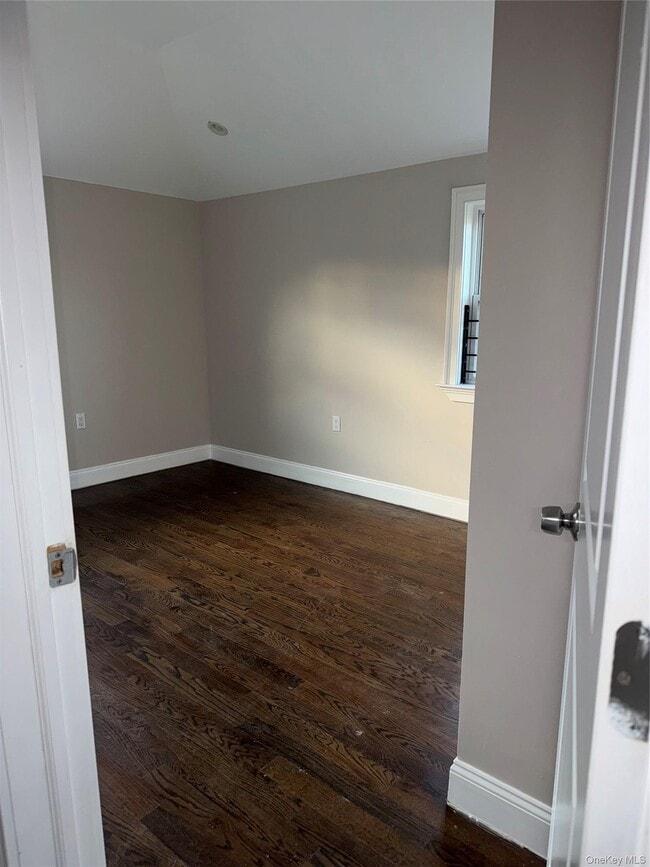 Building Photo - 139-16 Caney Ln