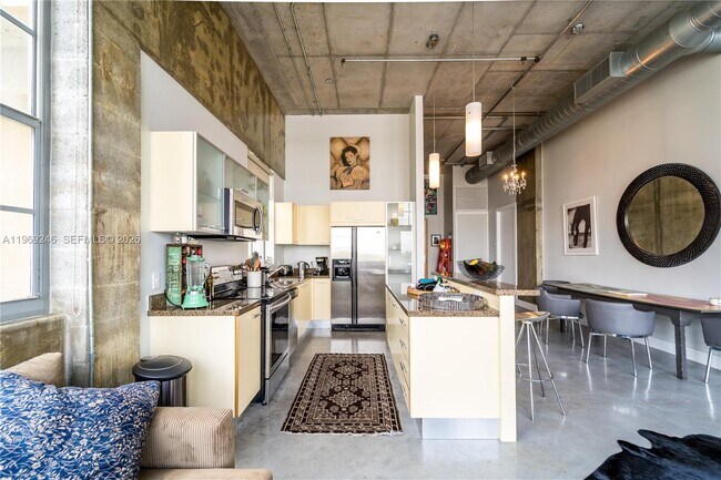 Building Photo - 444 NW 1st Ave