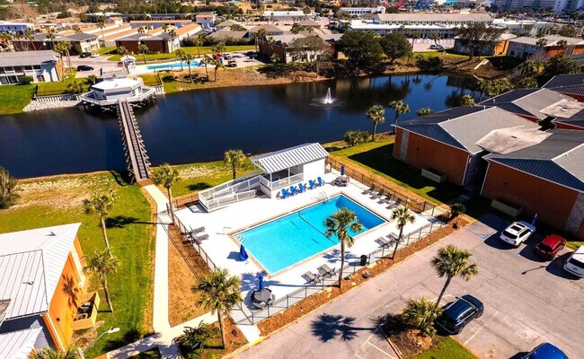 Building Photo - 4000 Gulf Terrace Dr