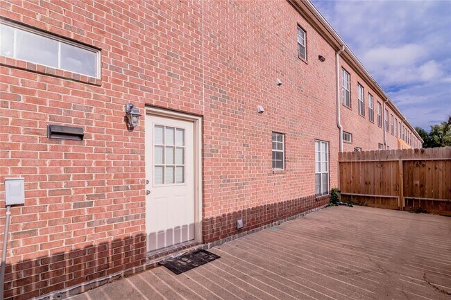 Building Photo - 1616 Avenue N