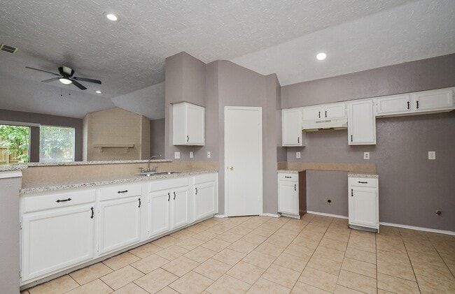 Building Photo - 8231 Furlong Ln