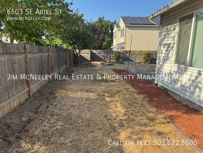 Building Photo - 6603 SE Ariel St