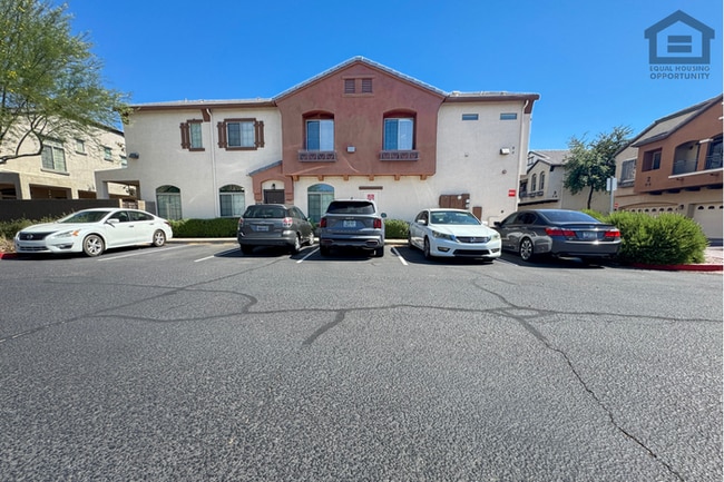 Building Photo - 2Bed/2Bath Furnished Condo in North Chandler! Ready for Immediate Move-In!
