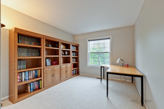 Building Photo - 2213 Apple Hill Ln