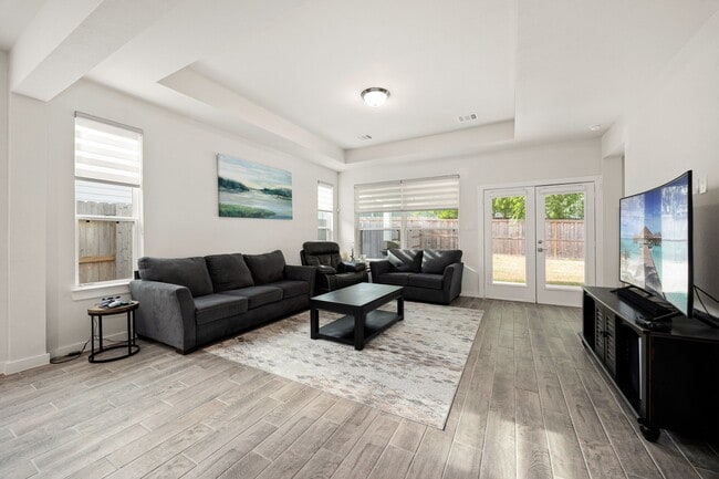 Building Photo - 33142 School Hl Rd