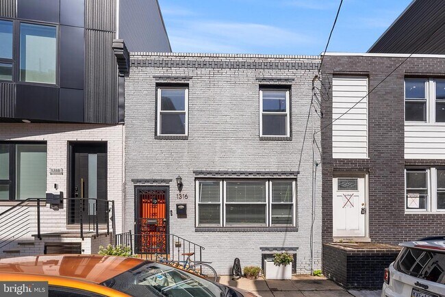 Building Photo - 1316 Dorrance St