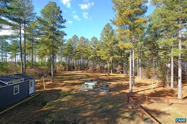 Building Photo - 100 Kyle Ct