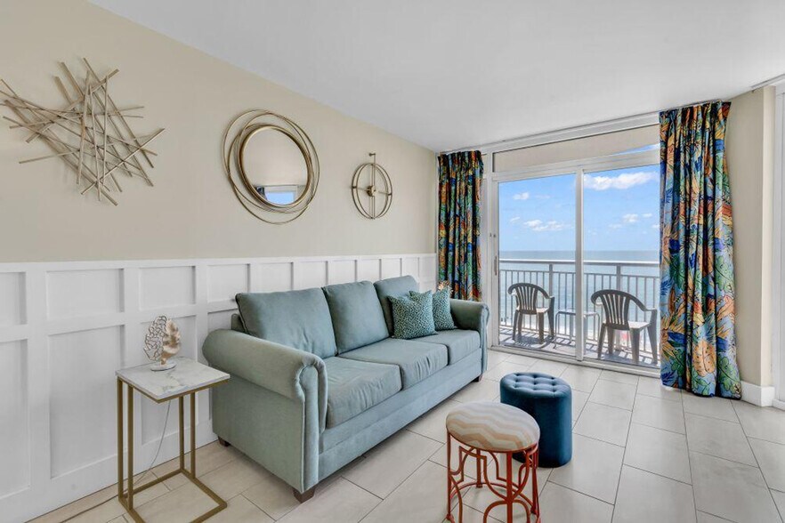 Primary Photo - 1708 N Ocean Blvd