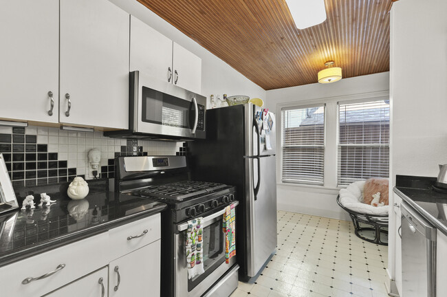 Building Photo - 5807 Vickery Blvd
