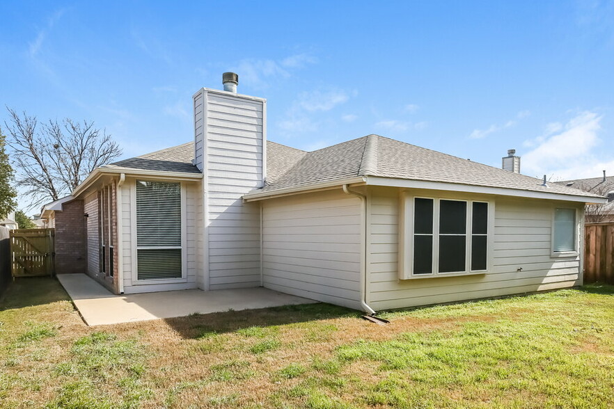Building Photo - 6212 Bowin Dr