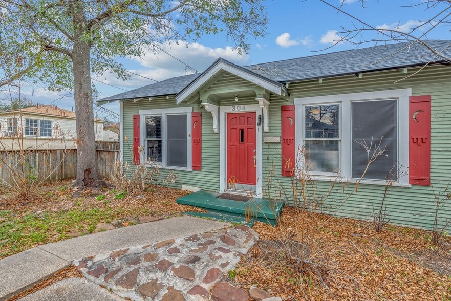 Building Photo - August Move In! Fantastic 3 Bed, 2 Bath in Bryan