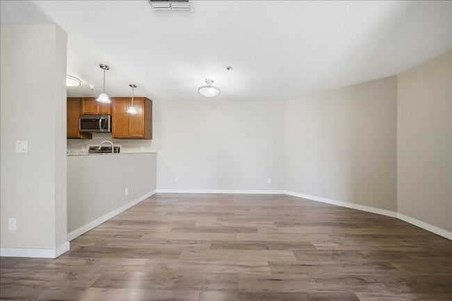 Building Photo - 1019 Dornajo Way