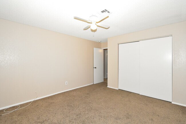 Building Photo - 7342 E 24th Ln