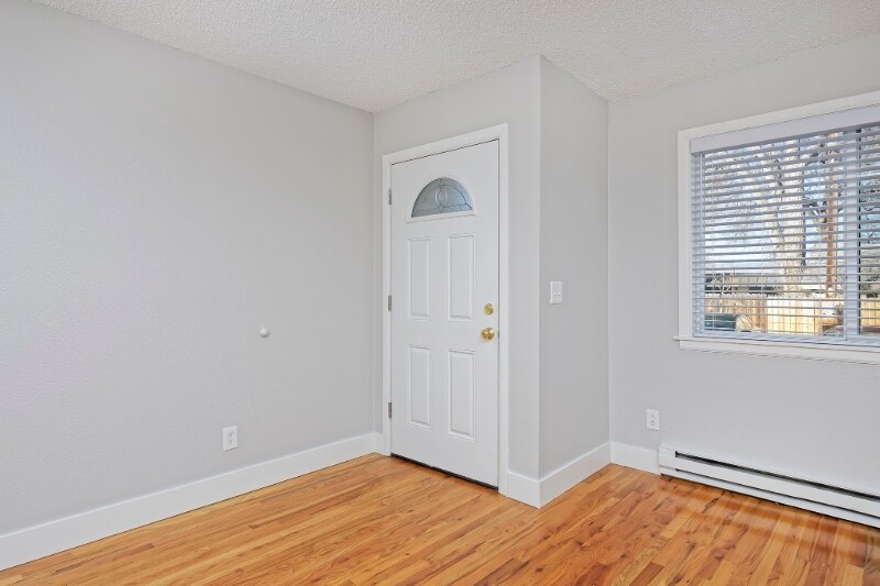 Building Photo - 1295 Benton St