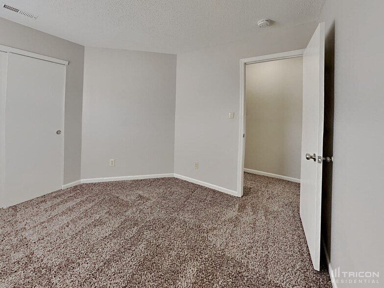 Building Photo - 1167 Cutler Ln