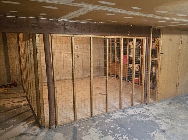 Building Photo - 482 Oak Ave