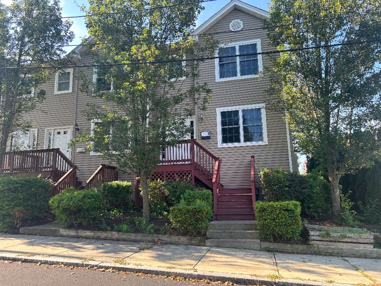 Building Photo - 30 Grafton St