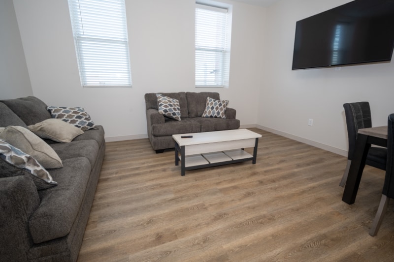 Building Photo - 103 N 1st St