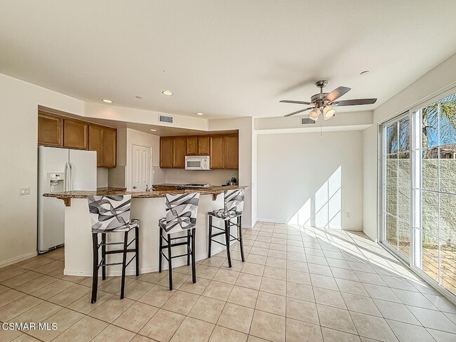 Building Photo - 2930 Esperanza Way