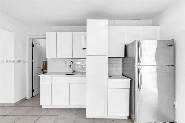 Building Photo - 11640 SW 99th Ct