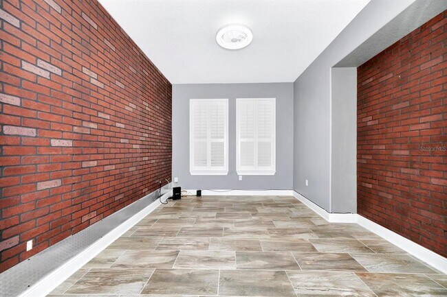 Building Photo - 915 Fountain Coin Loop